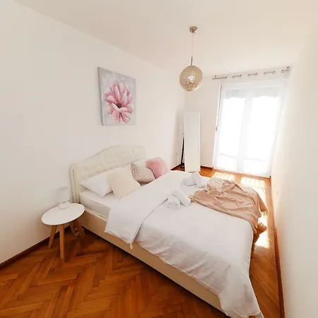 Grande Riposo Apartment *